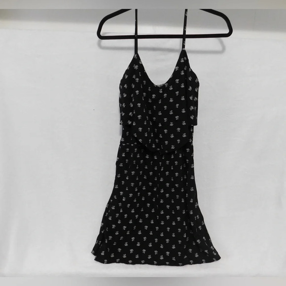 Old Navy Cami Dress Black Floral Fit &‎ Flare Size Small - Picture 2 of 4